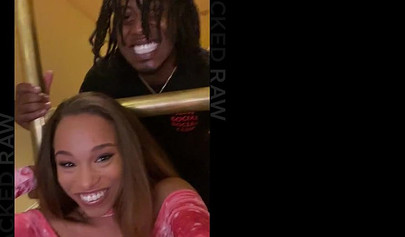 Мулатка издалека видит негра с огромным членом