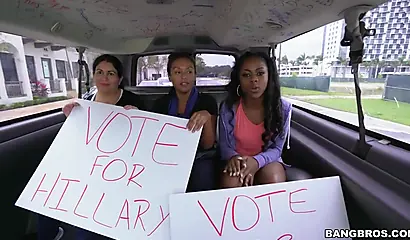 Sweet black beauty seduces the guy in a car