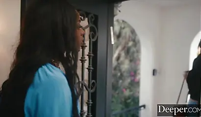 Black goddess Ana Foxxx enjoy facesitting and hot sex