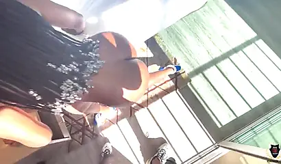 Bootylicious ebony gets nailed by her boss in the rays of sun