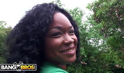 Big booty ebony Diamond Monroe is shaking her ass and getting nailed