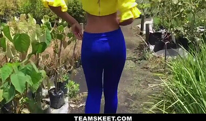 Janeth Black gets her hairy pussy fucked after a hot blowjob