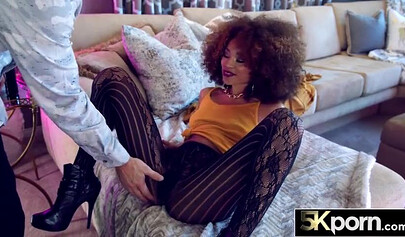 Perfect ebony girl Cecilia Lion takes an epic facial