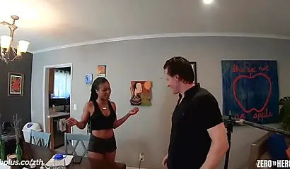 Шон Алфф воплотил свою фантазию в жизнь с Кирой Нуар.