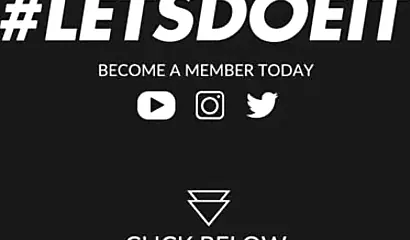 Die Vagina der 18-jährigen Romy Indy ist mit Sperma bedeckt.