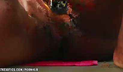 Интимная мастурбация Селины