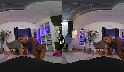 VR視点：巨乳と巨尻に大量の精液が放出される