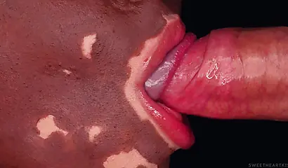 Sweetheart Kiss verwöhnt mit einem leidenschaftlichen Blowjob und einem Samenerguss.