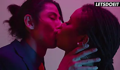 Kira Noir's Big Ass Gets Naughty