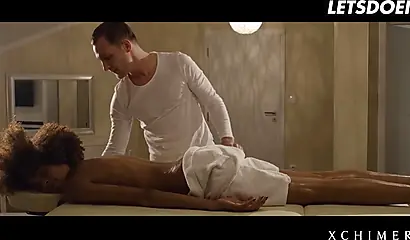 Luna Corazon gefesselt für leidenschaftlichen Hardcore-Sex